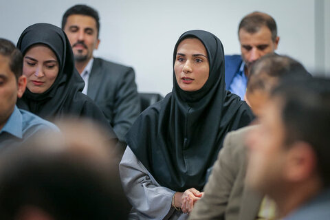 تصاویر / نشست صمیمی امام جمعه قز وین با جمعی از نخبگان استان قزوین