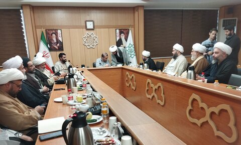 تصاویر/ نشست هم اندیشی روحانیون فعال در اجرای طرح گوهرشاد