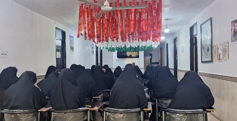 نشست بصیرتی در مدرسه حضرت زینب س دیلم به روایت تصاویر