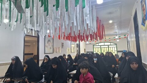 نشست بصیرتی در مدرسه حضرت زینب س دیلم به روایت تصاویر