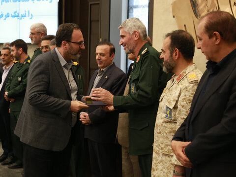 تصاویر / حضور فرماندهان سپاه پنج استان ، استانداران و مدیران کل دستگاه‌های اجرایی به میزبانی قزوین