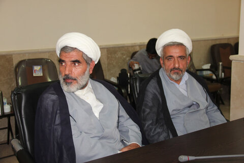 تصاویر / تصاویر / تجلیل وتکریم از اساتید وکارکنان رزمنده وایثارگر شاغل در حوزه علمیه قزوین