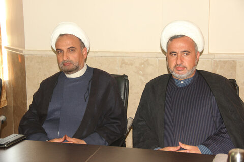 تصاویر / تصاویر / تجلیل وتکریم از اساتید وکارکنان رزمنده وایثارگر شاغل در حوزه علمیه قزوین