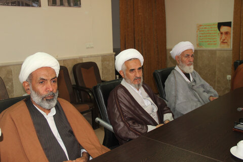 تصاویر / تصاویر / تجلیل وتکریم از اساتید وکارکنان رزمنده وایثارگر شاغل در حوزه علمیه قزوین