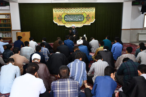 تصاویر/ درس اخلاق مدرسه علمیه امام خمینی(ره) خوی