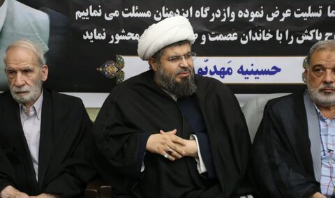 تصاویر/ مراسم ترحیم سید احمد هاشمی، پیرغلام و مداح اهل‌بیت(ع)