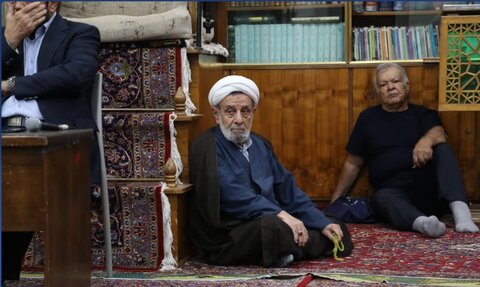 تصاویر/ مراسم ترحیم سید احمد هاشمی، پیرغلام و مداح اهل‌بیت(ع)