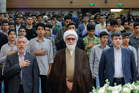 تصاویر/ نشست صمیمانه دانش‌آموزان نخبه با تولیت آستان قدس رضوی