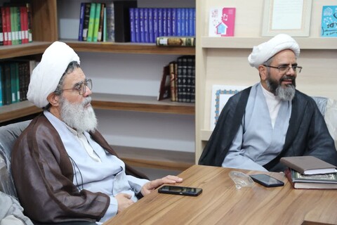 تصاویر/ بازدید مدیر حوزه علمیه استان یزد از مدرسه علمیه خان
