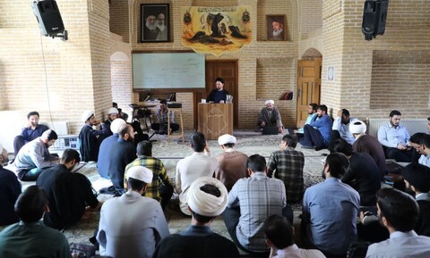 تصاویر/ بازدید مدیر حوزه علمیه استان یزد از مدرسه علمیه خان