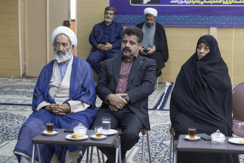 تصاویر/ دیدار جمعی از آتش نشانان با امام جمعه یزد