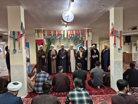 تصاویر | تجلیل از اساتید رزمنده روحانی در مدرسه علمیه ولیعصر تبریز