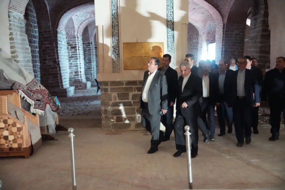 بازدید وزیر میراث‌فرهنگی از مسجد جامع ارومیه + تصاویر