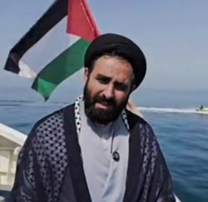 فیلم| روایت روحانی یزدی در اقیانوس هند برای پیوستن به کاروان صمود