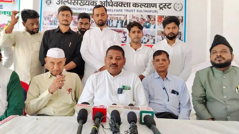 इत्तेहाद-ए-मिल्लत कॉन्फ्रेंस आयोजित की गई/उलेमा ने पंजाब बाढ़ पीड़ितों की सहायता पर ज़ोर दिया