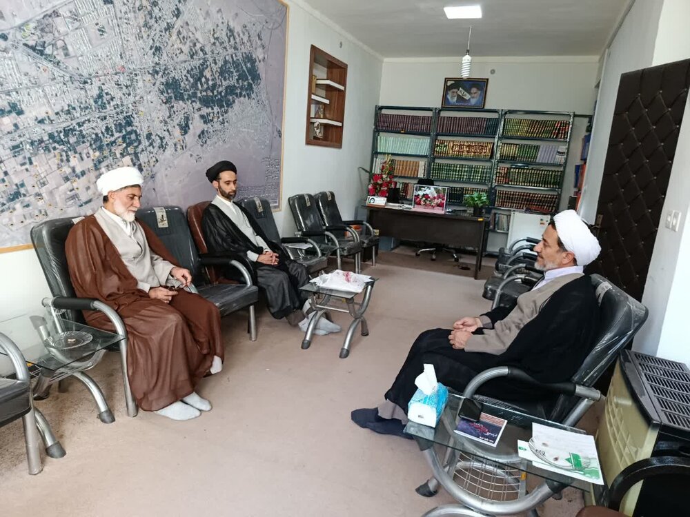 دیدار با امام جمعه ماهان