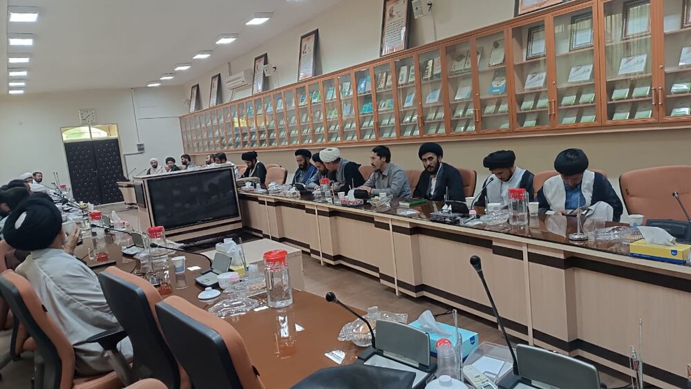 क़ुम अल मुक़द्देसा में शहीद ए मुक़ावेमत सय्यद हसन नसरूल्लाह की पहली बरसी पर काव्य गोष्ठी