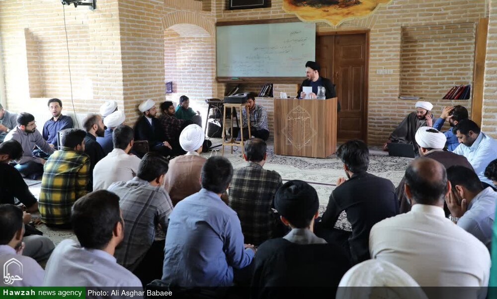 تصاویر/ بازدید مدیر حوزه علمیه استان یزد از مدرسه علمیه خان