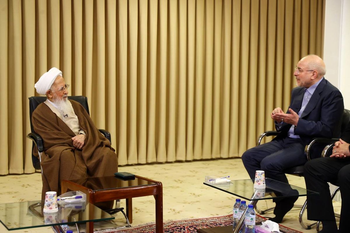 L'ayatollah Javadi Amoli, lors de sa rencontre avec Qalibaf, a exigé l'honnêteté des responsables