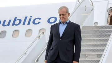 رئیس جمهور وارد بندرعباس شد