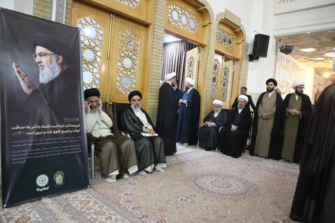 تصاویر/مراسم اولین سالگرد طلایه‌داران محور مقاومت در حرم حضرت معصومه (س)