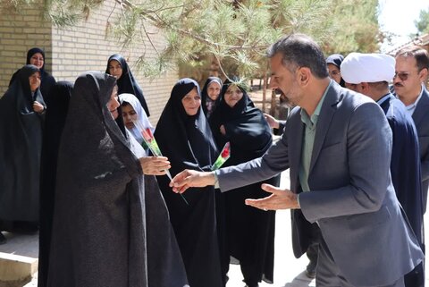 تصاویر/ بزرگداشت روز سالمند در اشکذر از سوی امام جمعه