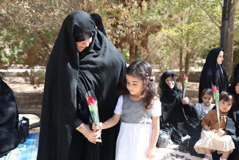 تصاویر/ بزرگداشت روز سالمند در اشکذر از سوی امام جمعه