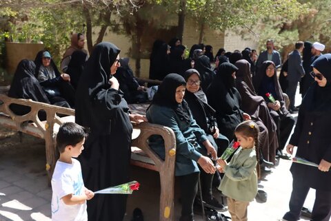 تصاویر/ بزرگداشت روز سالمند در اشکذر از سوی امام جمعه