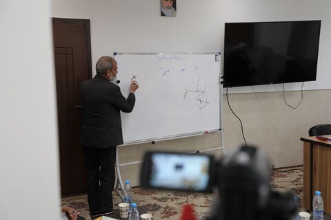 آغاز دوره دانش افزایی فلسفه دروس ویژه اساتید حوزه علمیه استان یزد