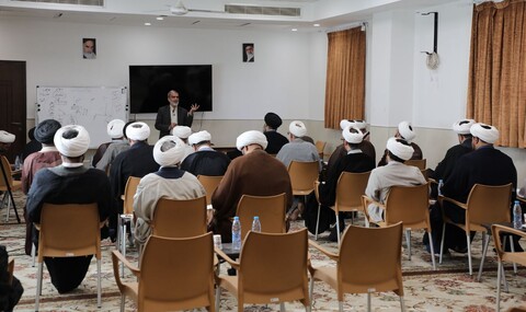 آغاز دوره دانش افزایی فلسفه دروس ویژه اساتید حوزه علمیه استان یزد