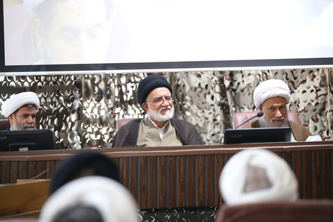 تصاویر| گردهمایی روحانیون دفاع مقدس در شیراز