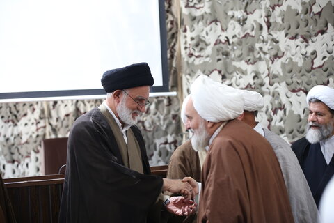 تصاویر| گردهمایی روحانیون دفاع مقدس در شیراز