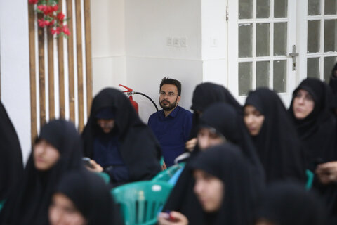 نشست تحلیلی تبیینی