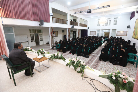 نشست تحلیلی تبیینی