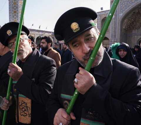 برگزاری آیین‌ جاروکشی حرم اخت‌الرضا(س) با حضور خادمان آستان قدس رضوی + تصاویر