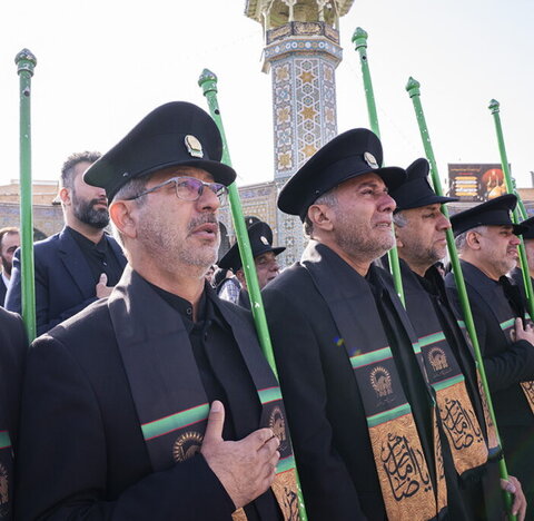 برگزاری آیین‌ جاروکشی حرم اخت‌الرضا(س) با حضور خادمان آستان قدس رضوی + تصاویر