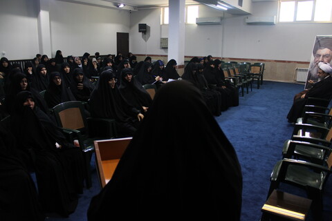 تصاویر/ نشست تخصصی نماینده ولی فقیه در استان کرمان با طلاب طرح امین شهر کرمان