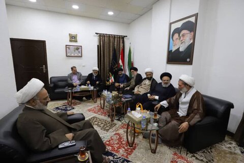 تصاویر/ دیدار هیات حوزوی با نماینده المصطفی در لبنان و مدیران و اساتید برجسته حوزه های علمیه لبنان