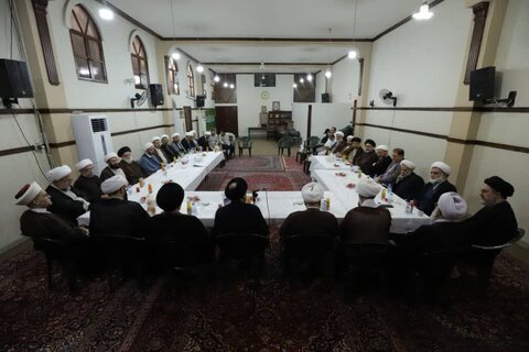 تصاویر/ دیدار هیات حوزوی با نماینده المصطفی در لبنان و مدیران و اساتید برجسته حوزه های علمیه لبنان