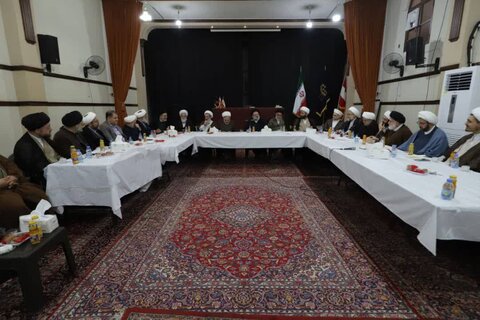 تصاویر/ دیدار هیات حوزوی با نماینده المصطفی در لبنان و مدیران و اساتید برجسته حوزه های علمیه لبنان