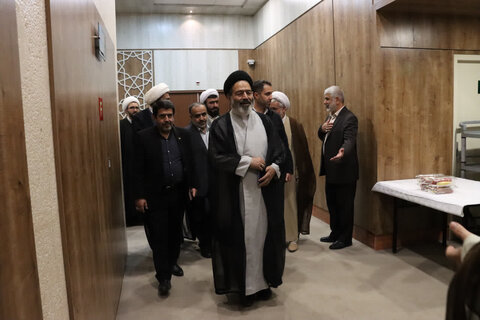 تصاویر/ نشست نخبگانی انا علی العهد به‌مناسبت سالروز شهادت شهید سید حسن نصرالله