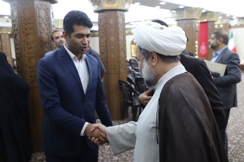 نشست اتحاد و همدلی با حضور فعالان فرهنگی، سیاسی و اجتماعی زاهدان