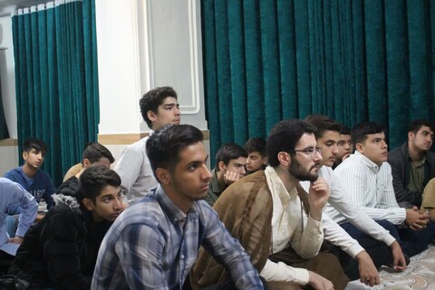 تصاویر/ هیئت هفتگی جوانان و نوجوانان حضرت قاسم بن الحسن (ع) حوزه علمیه مرند