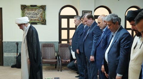 تصاویر/ دیدار وزیر راه و شهرسازی با امام جمعه بوشهر