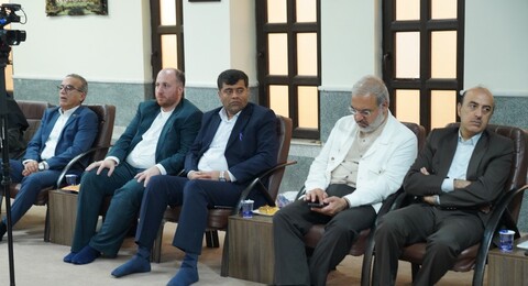 تصاویر/ دیدار وزیر راه و شهرسازی با امام جمعه بوشهر