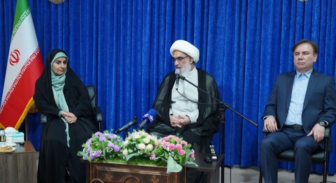 تصاویر/ دیدار وزیر راه و شهرسازی با امام جمعه بوشهر