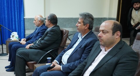 تصاویر/ دیدار وزیر راه و شهرسازی با امام جمعه بوشهر