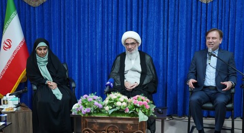 تصاویر/ دیدار وزیر راه و شهرسازی با امام جمعه بوشهر