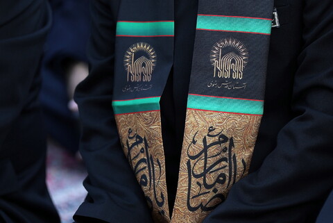 تصاویر/ آیین تعویض پرچم گنبد حرم حضرت فاطمه معصومه(س) در وفات شهادگونه ایشان