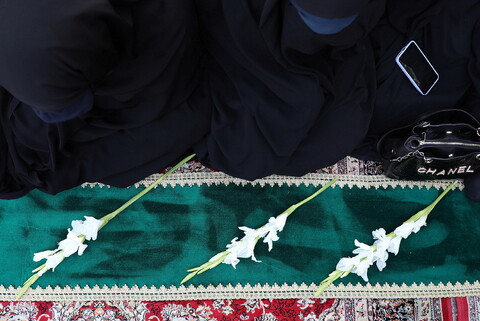 تصاویر/ آیین تعویض پرچم گنبد حرم حضرت فاطمه معصومه(س) در وفات شهادگونه ایشان